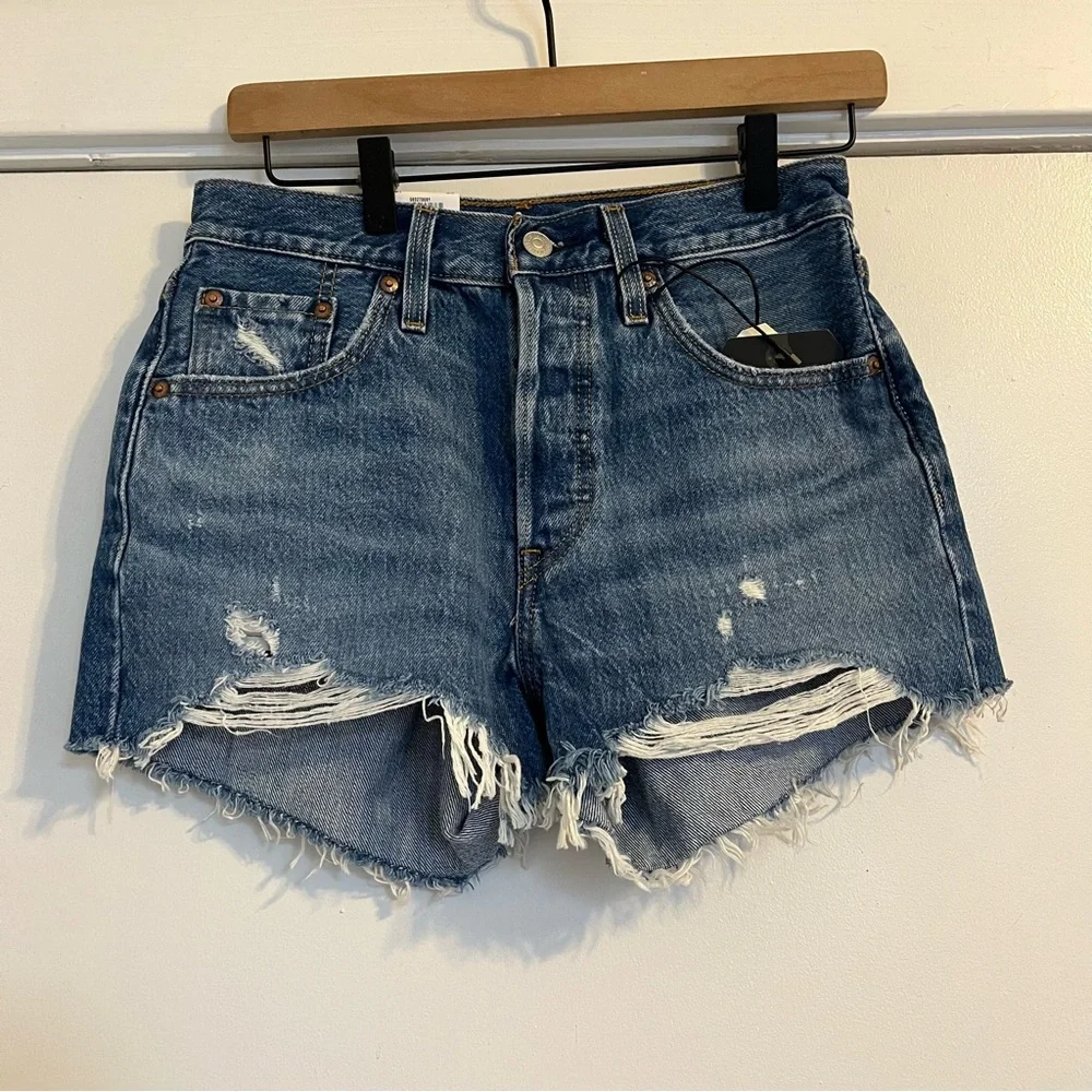Levi's 501 high rise Blue Distressed blue Jean Shorts size 25 NWT - Picture 1 of 4